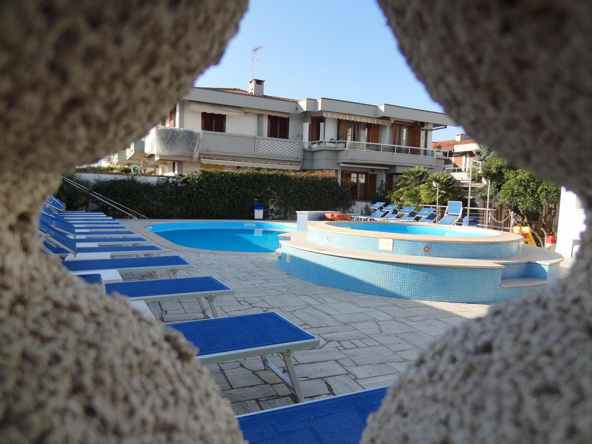 Hotel Eco Del Mare Marina di Massa Luaran gambar