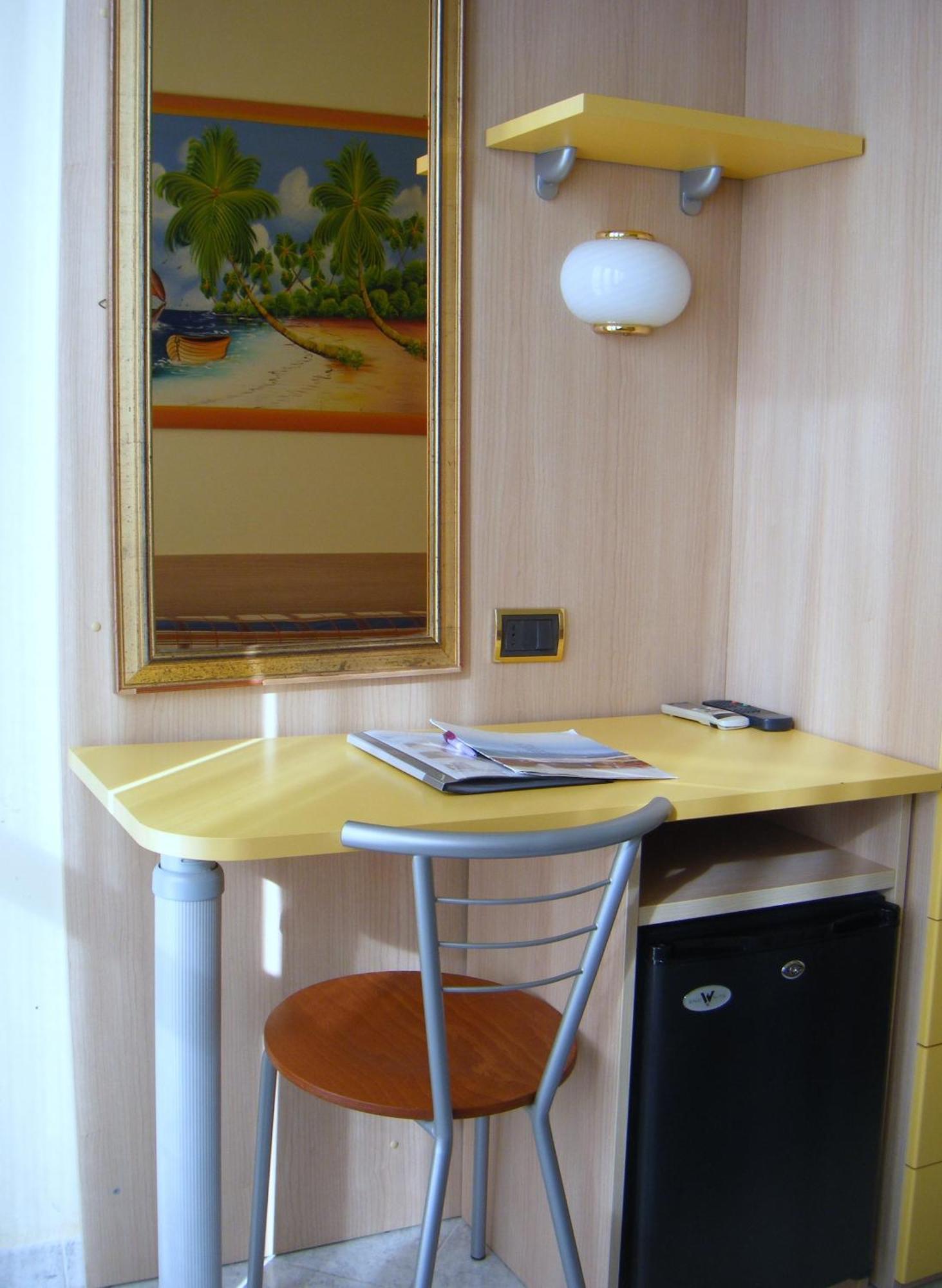 Hotel Eco Del Mare Marina di Massa Bilik gambar