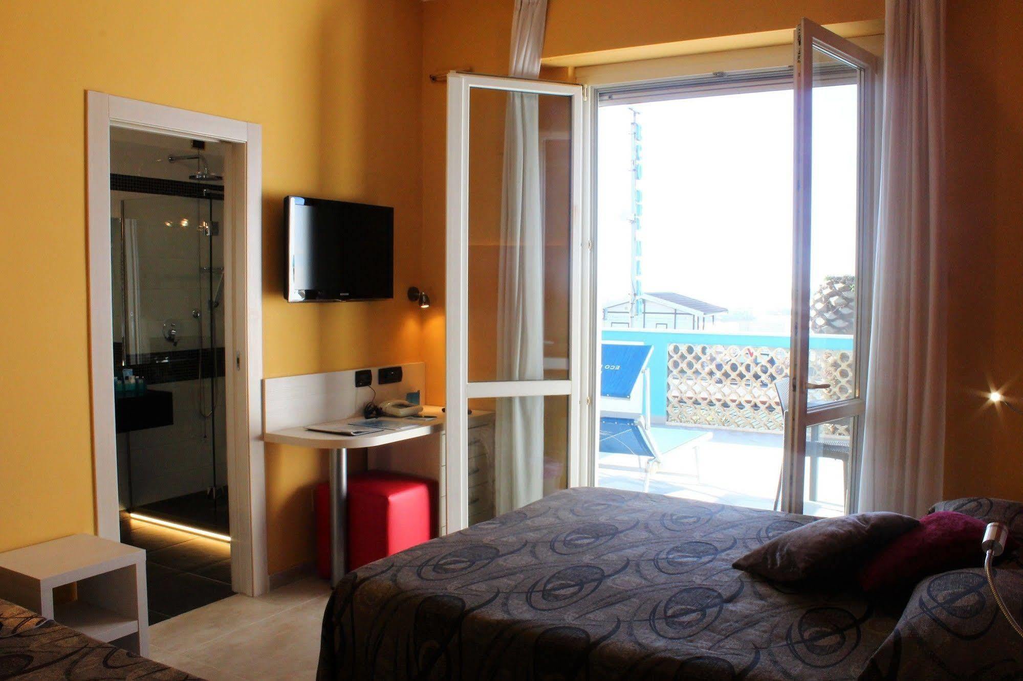 Hotel Eco Del Mare Marina di Massa Luaran gambar